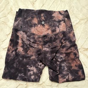 EUC Lululemon leggings smoke/tie dye